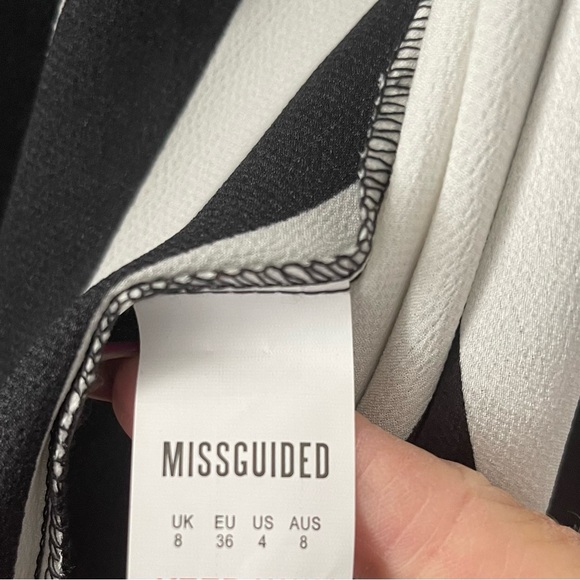 Black and white striped tie up top - Picture 4 of 4